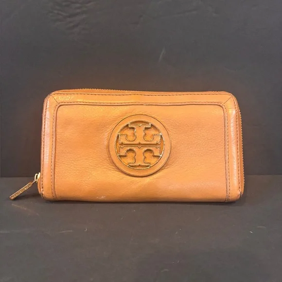 Tory Burch Amanda Continental Brown Leather Zip Around Wallet - Picture 1 of 16